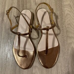 Sandals. Like new. Size 7.5